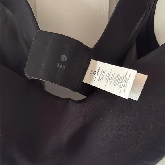 Lululemon Black Women's Sports Bra 32D - Picture 4 of 4